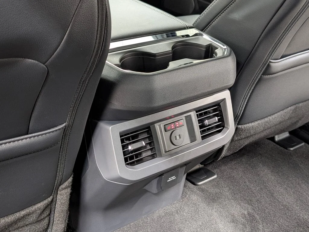 New 2026 Glacier Gray Metallic Tri-Coat Ford F-250® Lariat® image 21