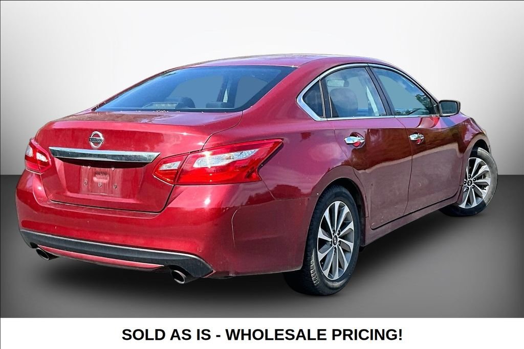 Used 2017 Red Nissan 2.5 S image 6