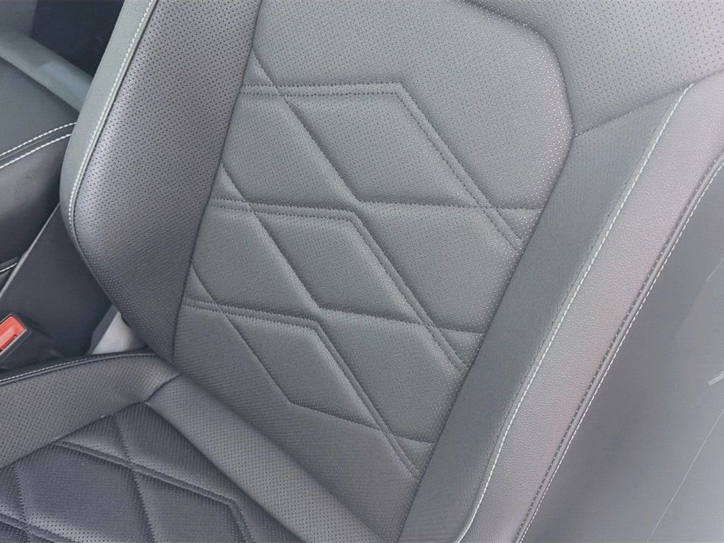 New 2026 Pure Gray Volkswagen 2.0T SE w/Technology 4MOTION image 18