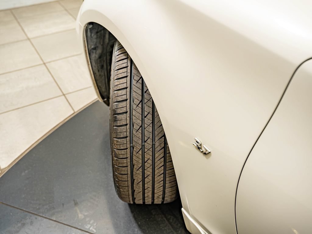 Used 2015 Moonlight White INFINITI 3.7X image 50