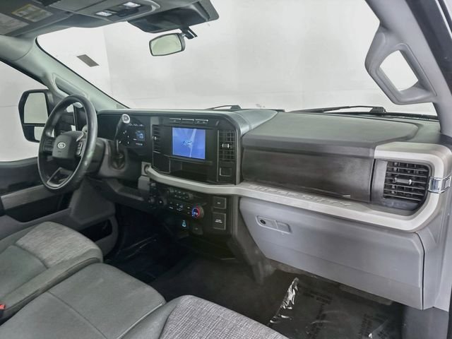 Used 2024 White Ford XLT image 27