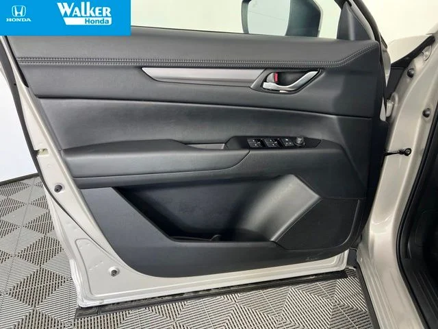 Used 2025 Quartz Metallic Mazda 2.5 S Preferred Package image 17