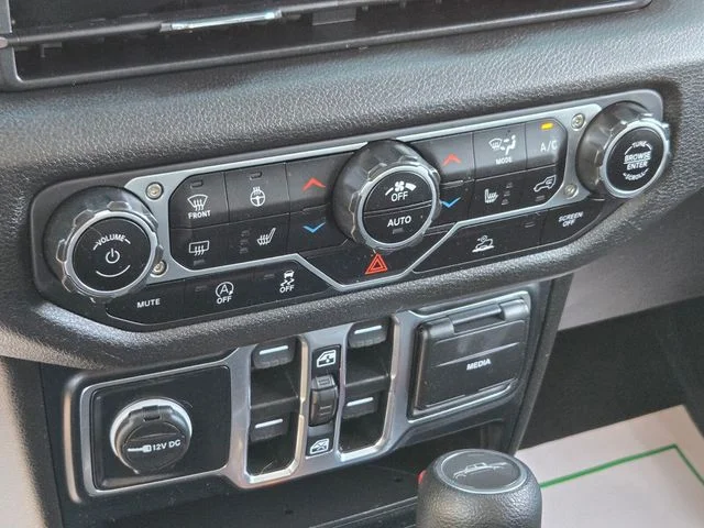 Used 2024 Silver Jeep Sport S image 29