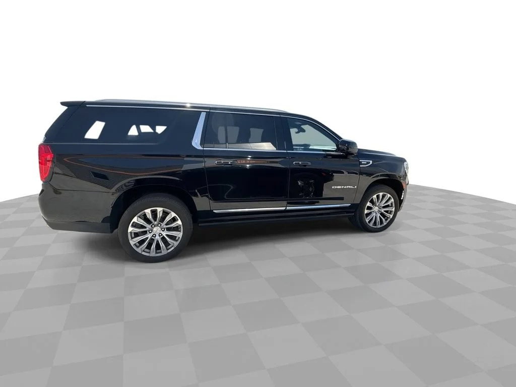 Used 2022 Onyx Black GMC Denali image 8