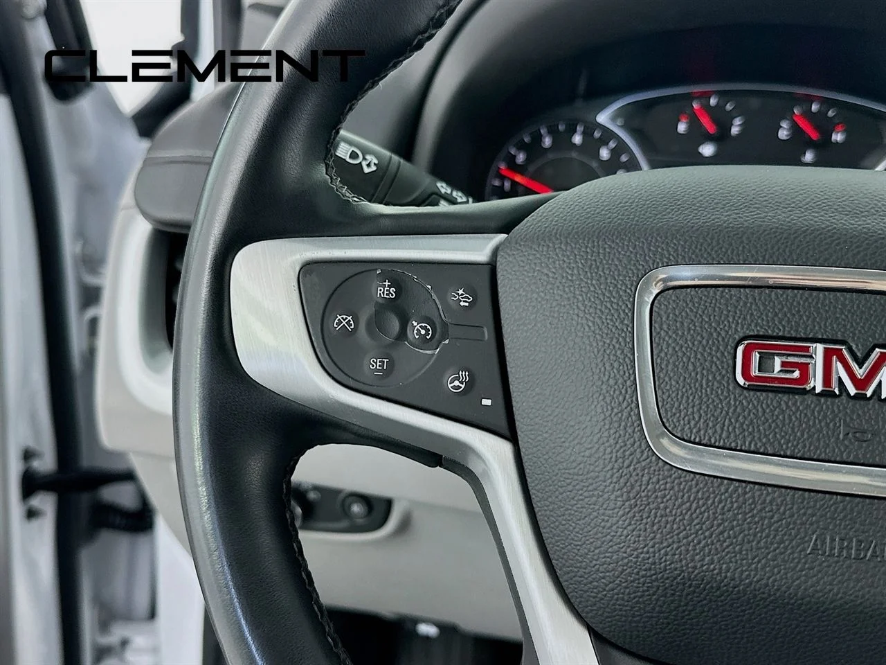 Used 2023 Summit White GMC SLT image 16