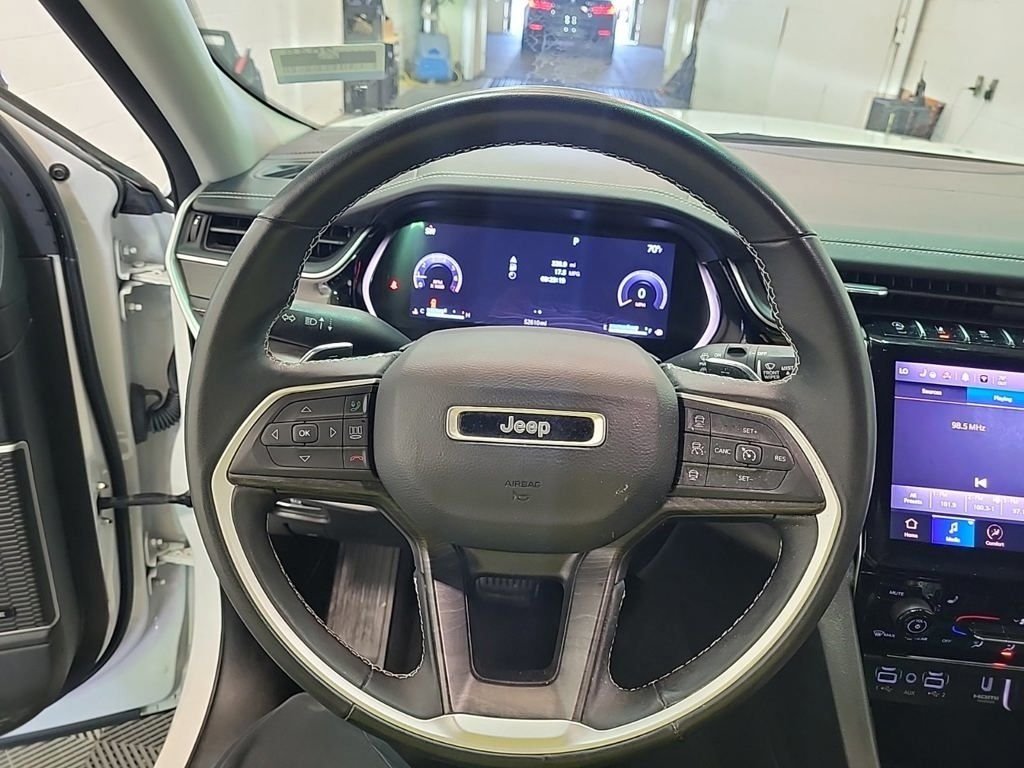 Used 2022 White Jeep Limited image 7