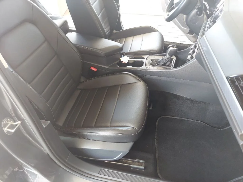 Used 2024 Gray Volkswagen 1.5T SE image 29
