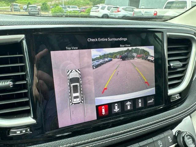 Used 2024 White Chrysler Touring L image 18