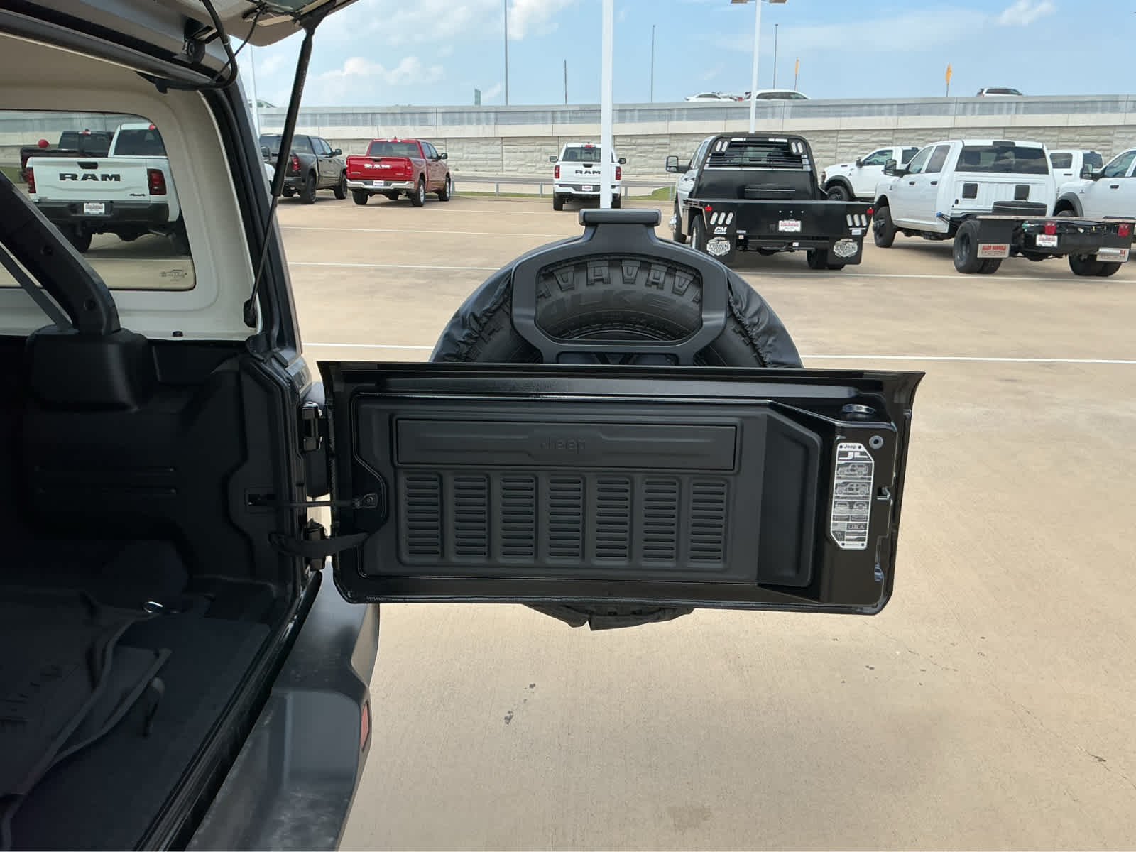 New 2026 Black Clear-Coat Exterior Paint Jeep Willys image 17
