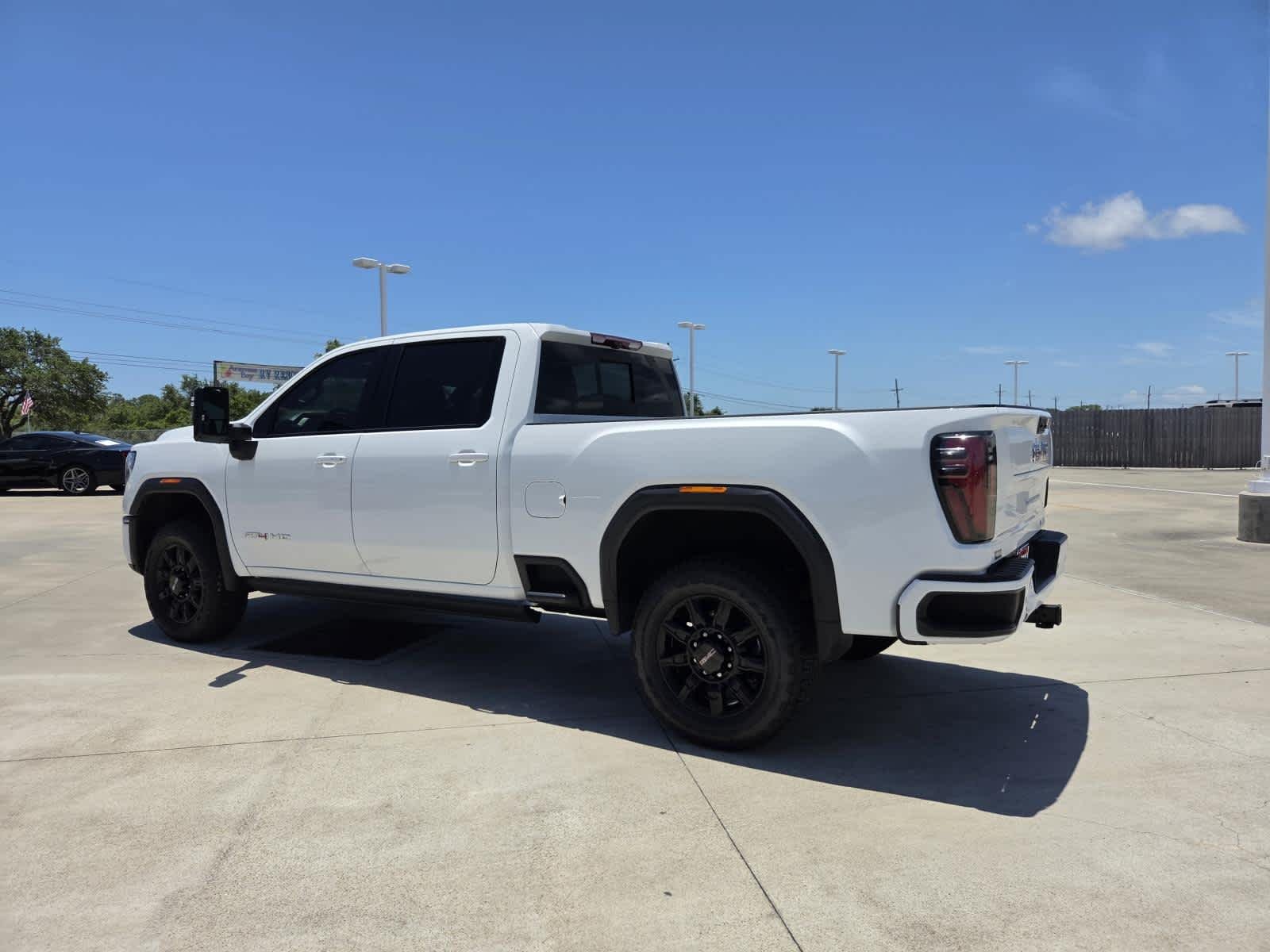 Used 2025 Summit White GMC AT4 image 3