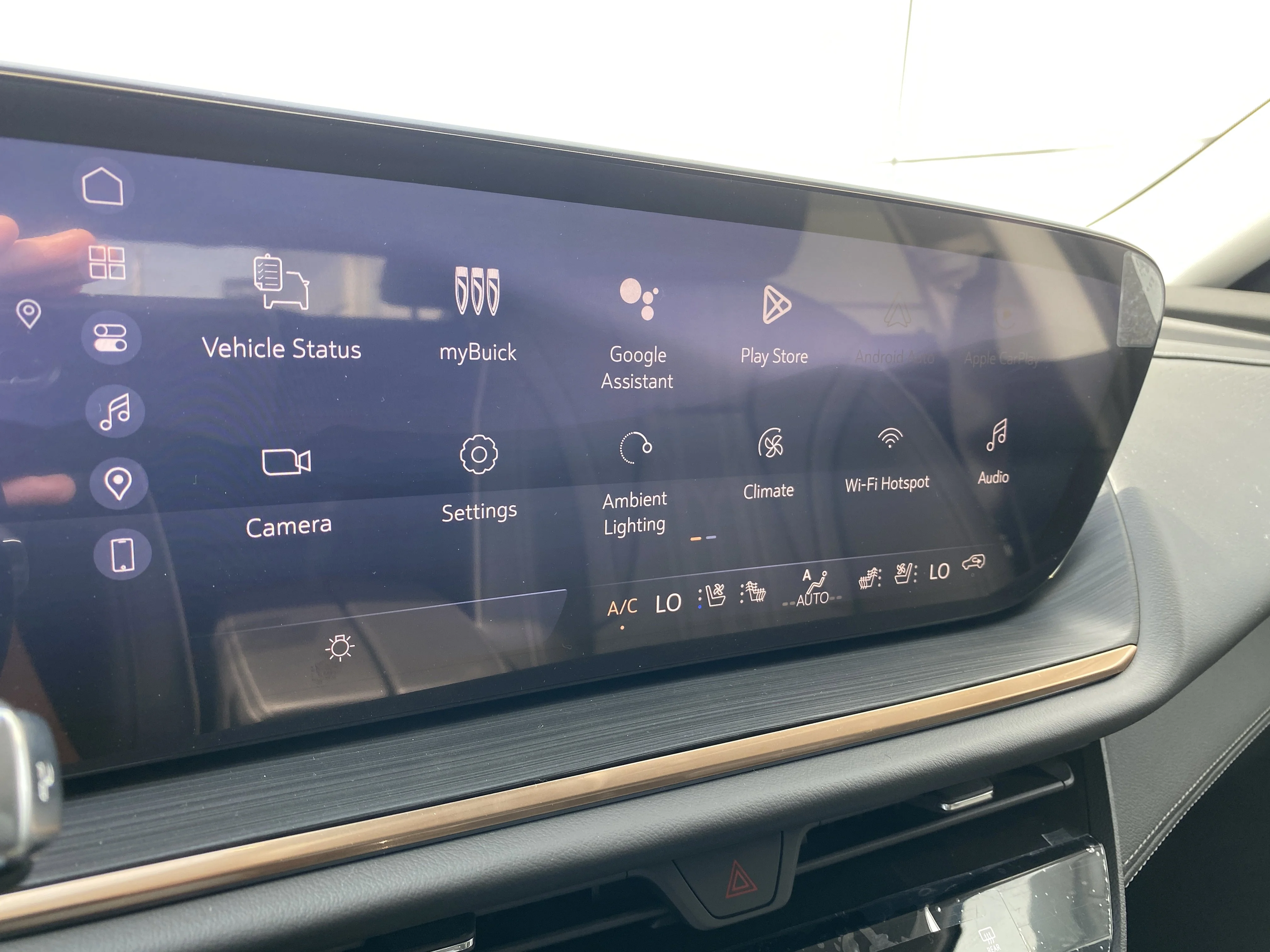 New 2026 QUARTZ BLUE METALLIC Buick Avenir image 20