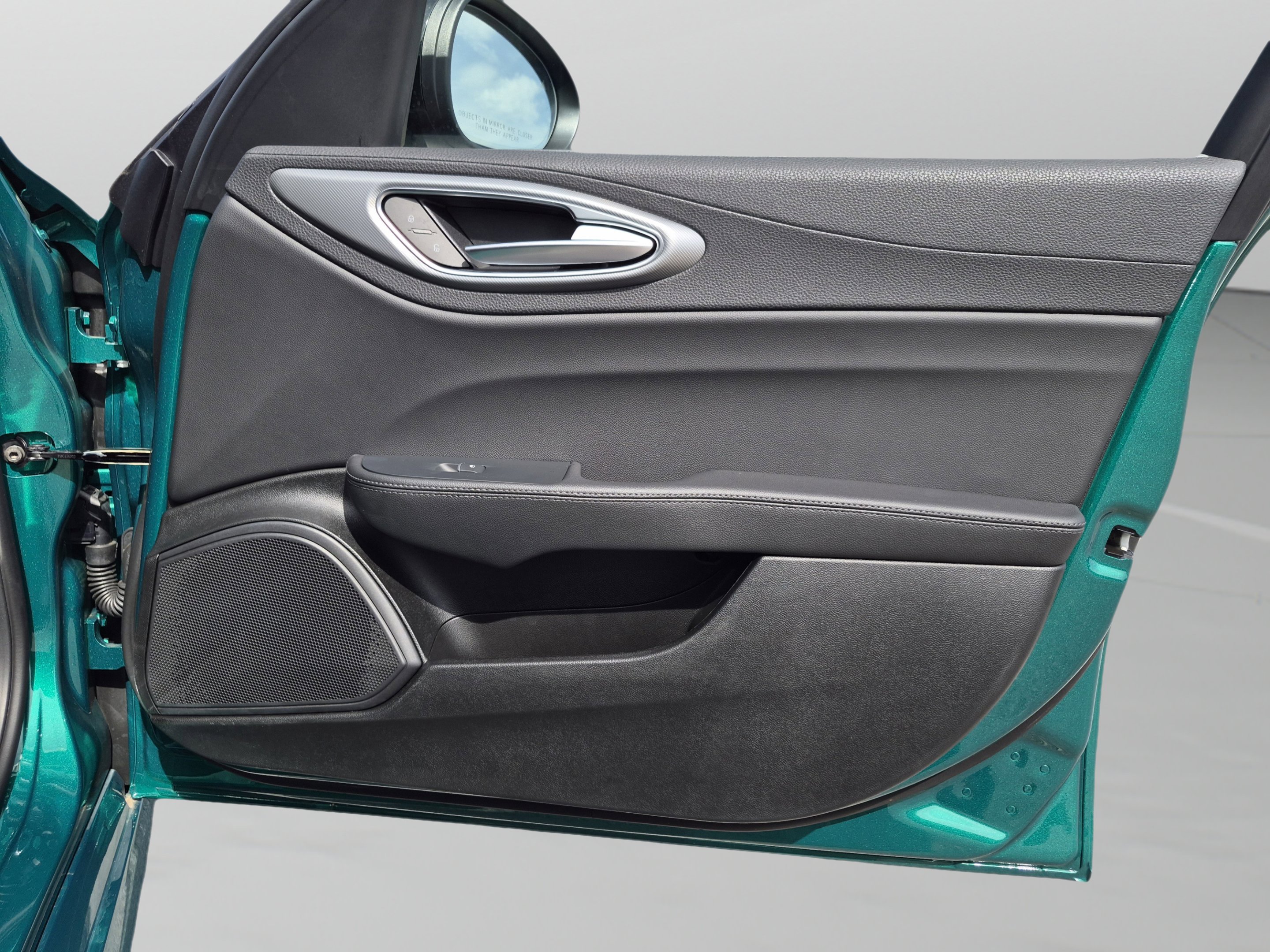 New 2026 Verde Fangio Metallic Alfa Romeo  image 17