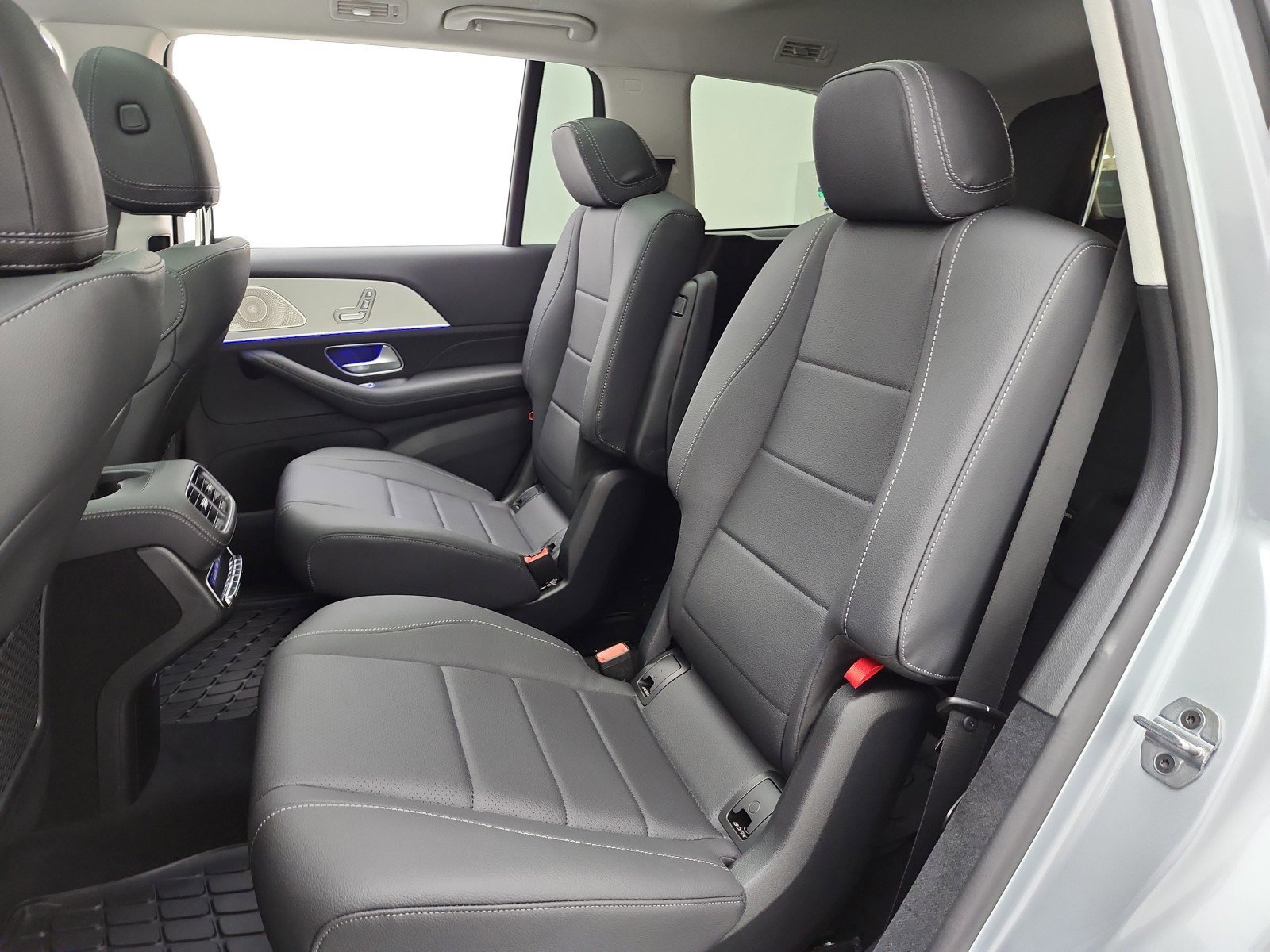 New 2026 Cirrus Silver Metallic Mercedes-Benz GLS 450 4MATIC® SUV image 40