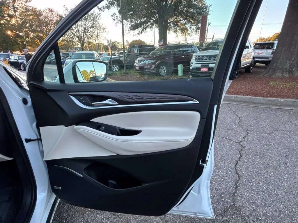 Used 2023 White Buick Avenir image 40