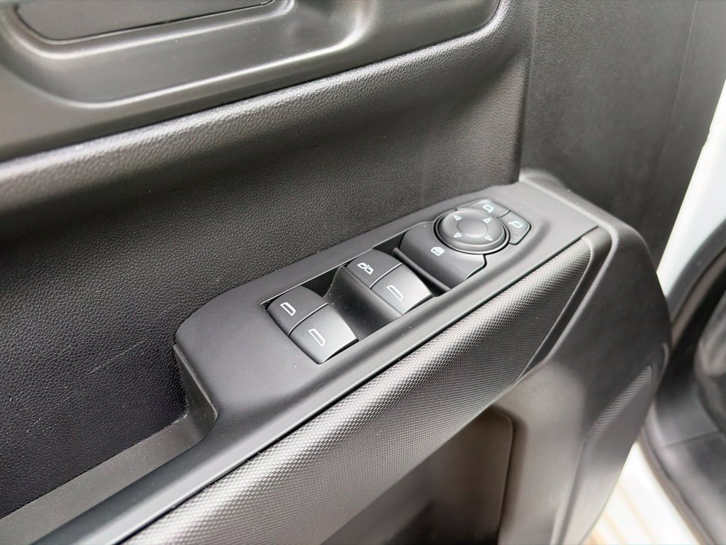 Used 2024 White Chevrolet Custom image 22