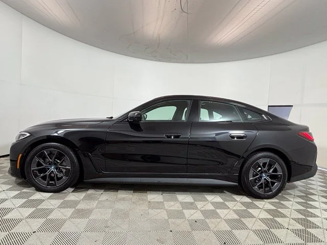 Used 2024 Black BMW xDrive40 image 4