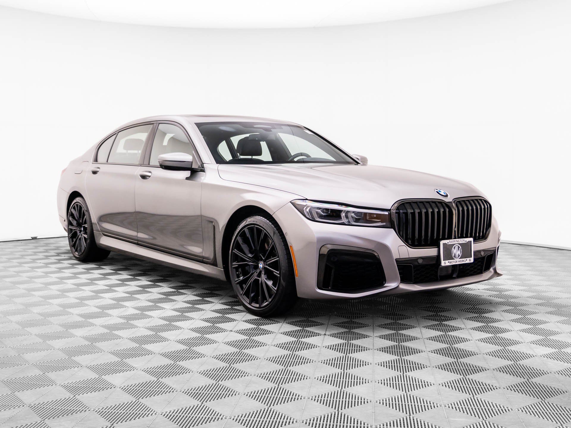 Used 2022 Donington Grey Metallic BMW 750i xDrive image 9