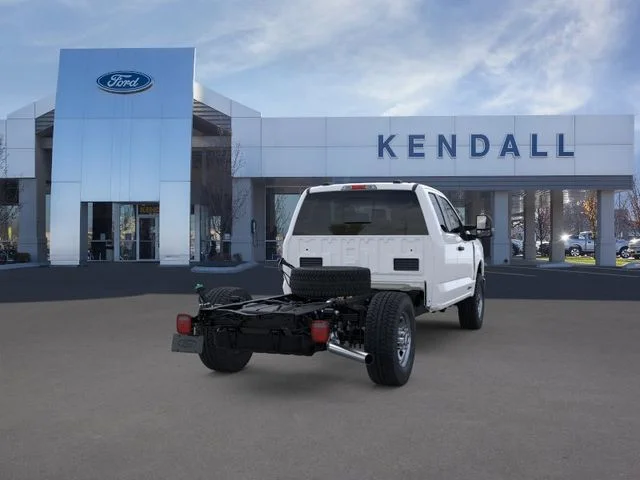 New 2026 Oxford White Ford XL image 8