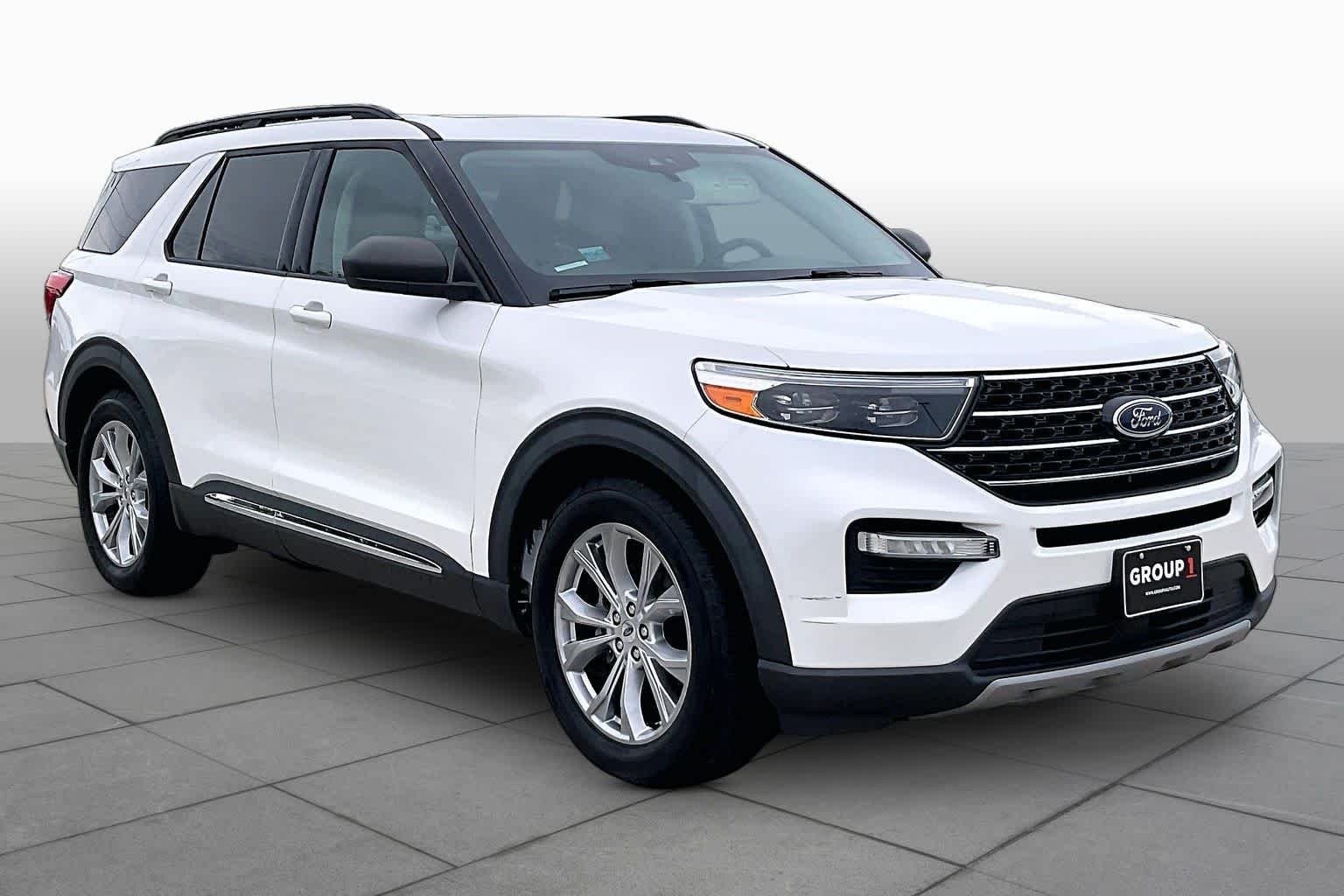 Used 2020 Star White Metallic Tri-Coat Ford XLT image 3