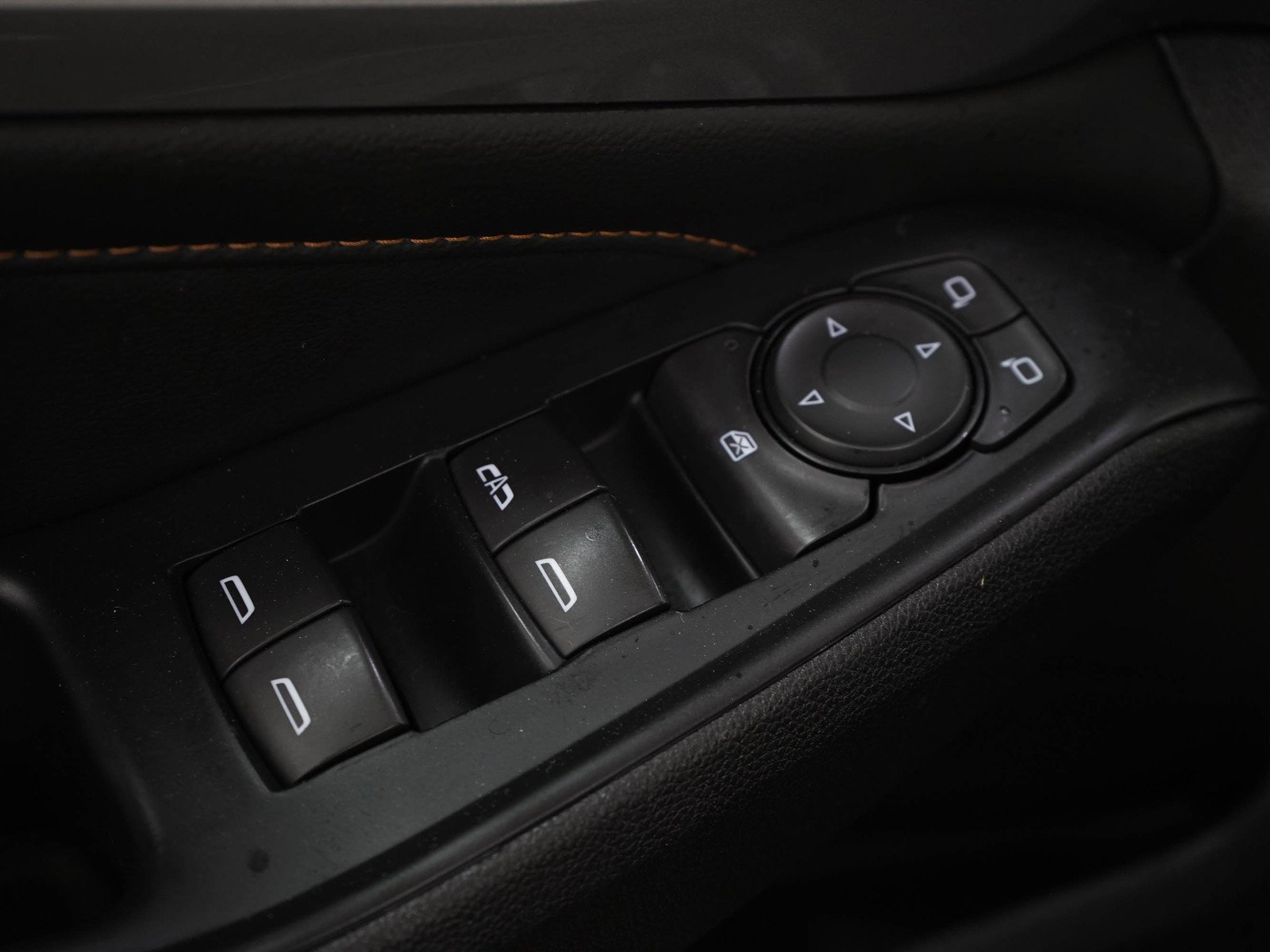 Used 2018 Mosaic Black Metallic Chevrolet Cloth w/1LT image 22