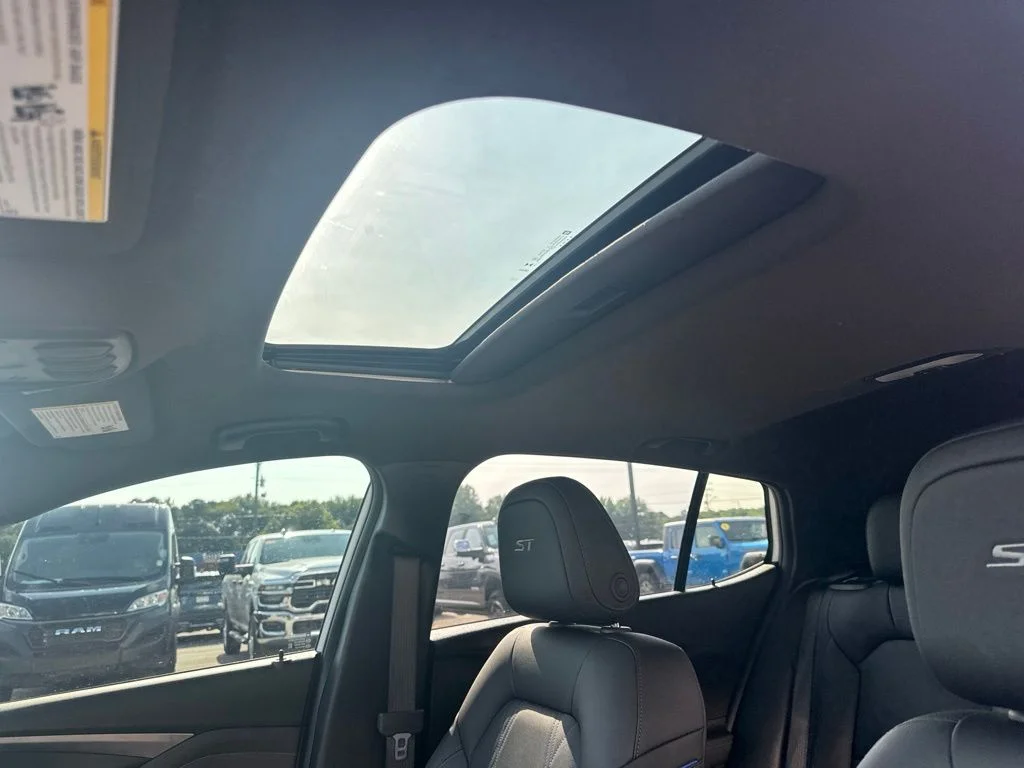 2025 Buick Envista Sport Touring - Photo 21