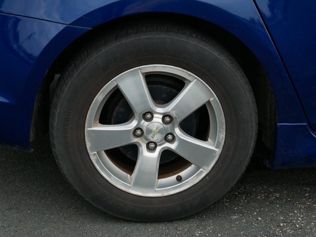 Used 2013 Blue Topaz Metallic Chevrolet 1LT image 9