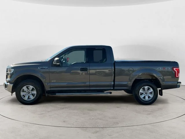 Used 2015  Ford XLT image 2