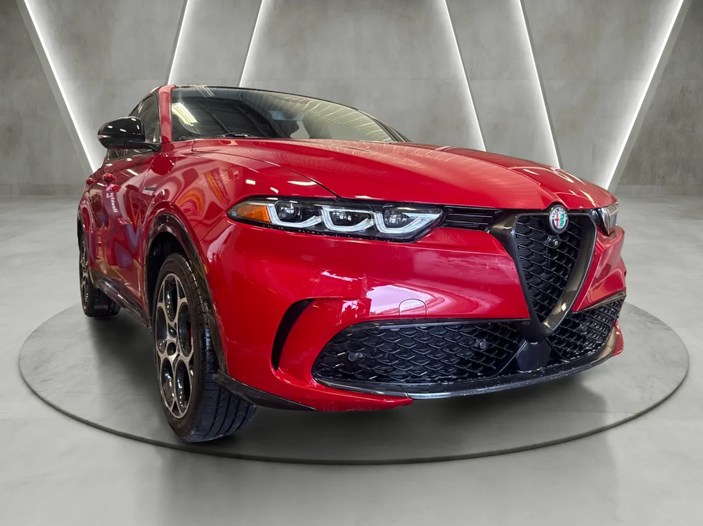 Used 2024 Red Alfa Romeo Veloce image 1