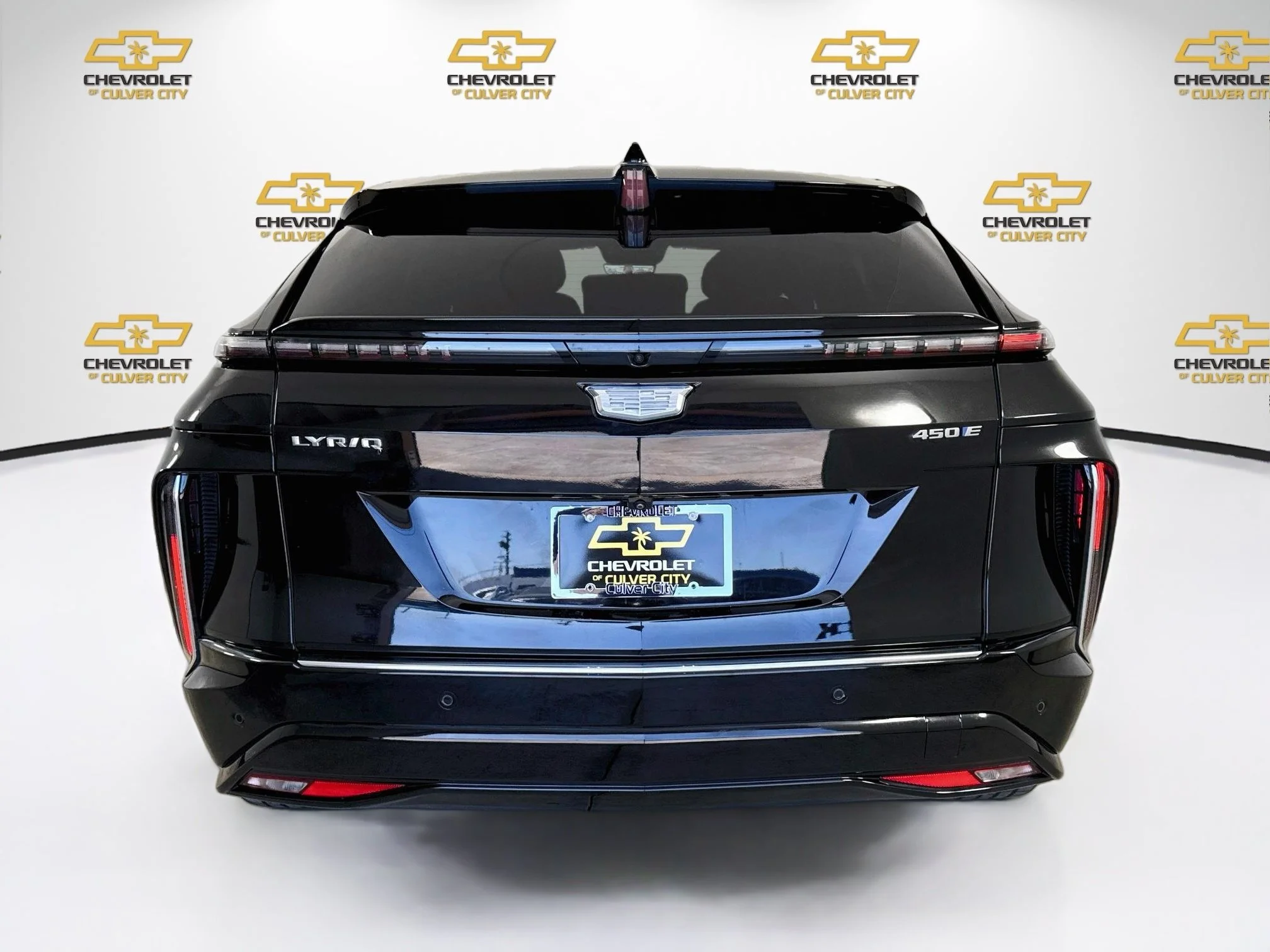 Used 2023 Stellar Black Metallic Cadillac Luxury image 7