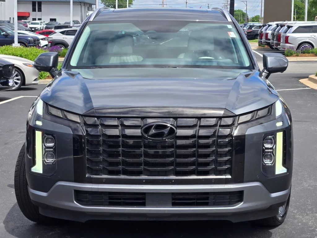 Used 2023 Gray Hyundai Limited image 3