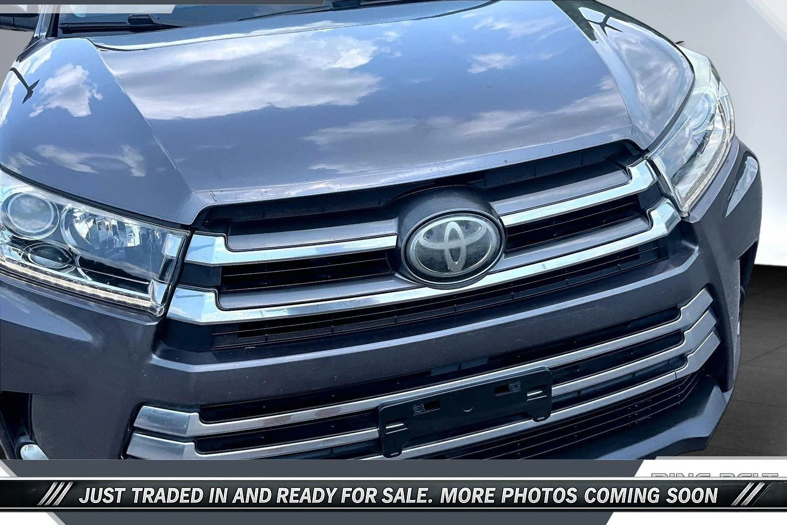Used 2017 Predawn Gray Mica Toyota Limited image 22