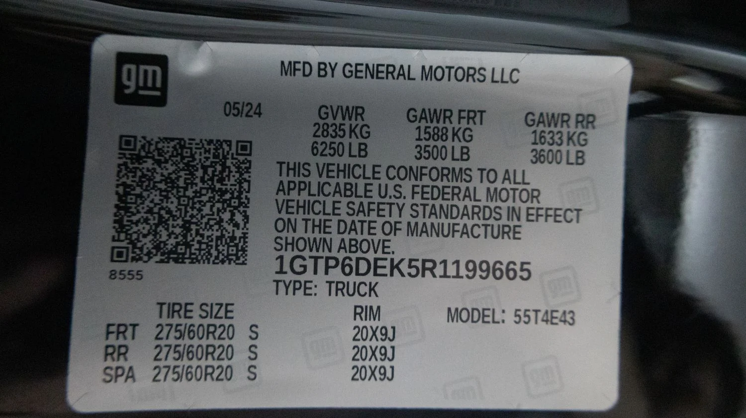 Used 2024 Black GMC AT4 image 23