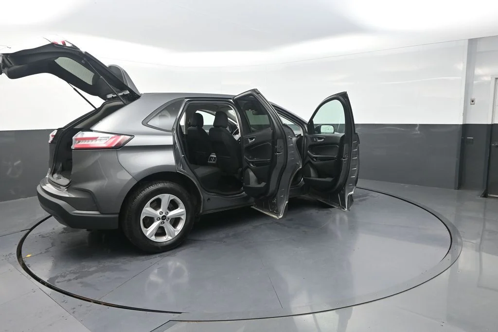 Used 2023 Gray Ford SE image 37