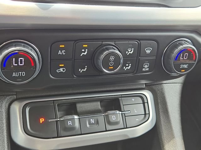Used 2023 White GMC SLT image 27