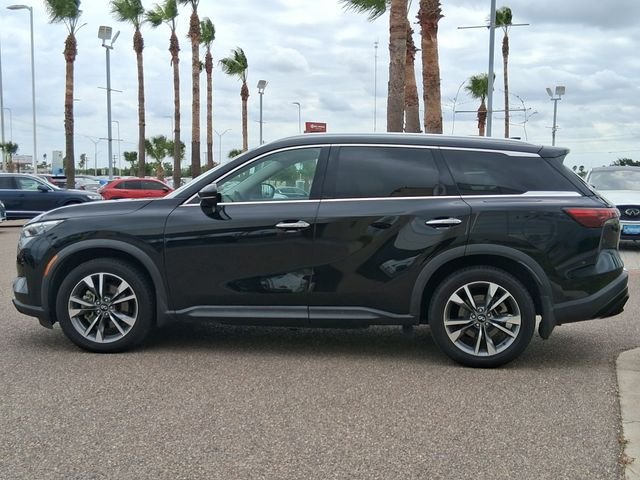 Used 2023 Black INFINITI LUXE image 3