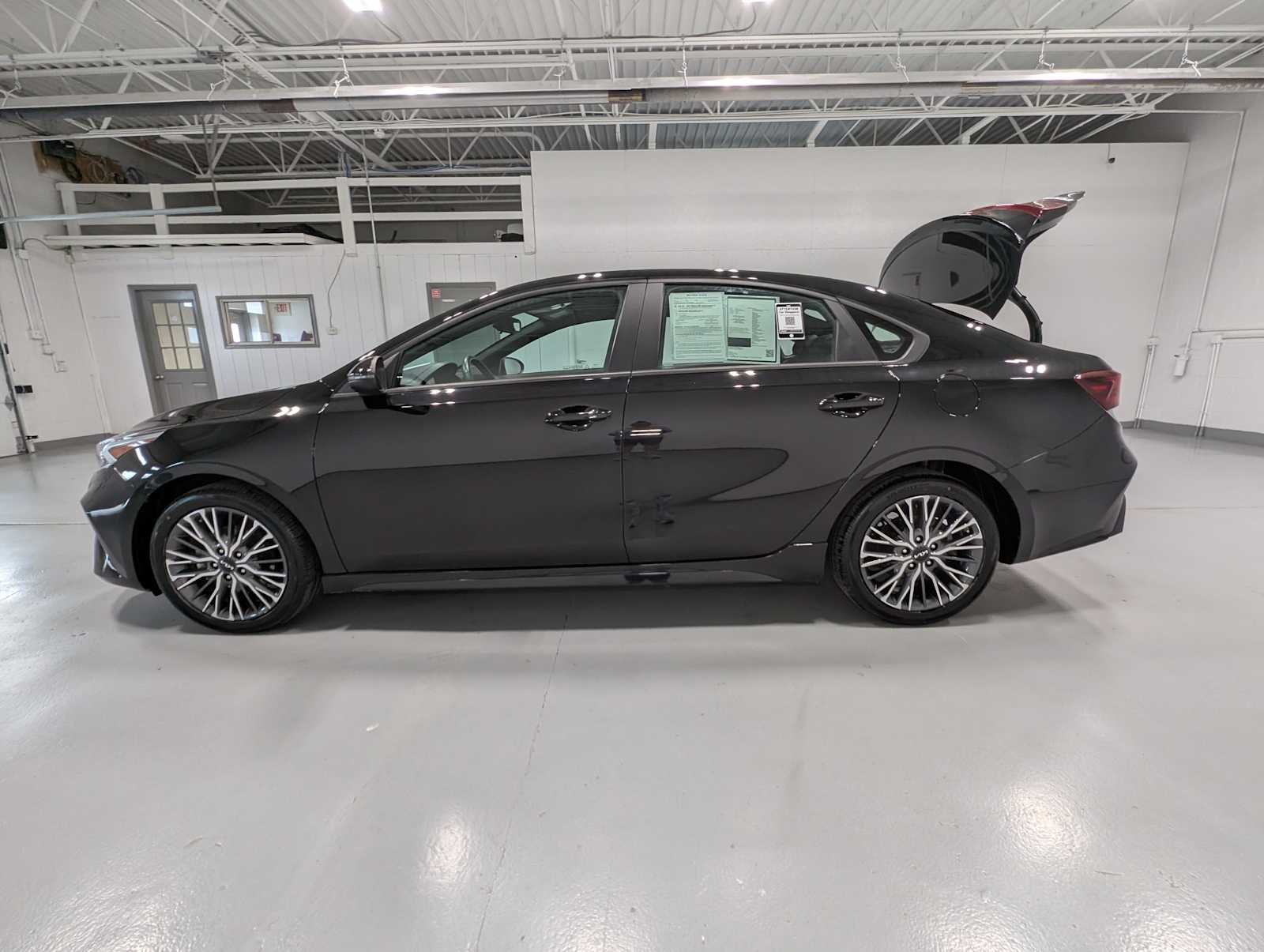 Certified Used 2023 Aurora Black Kia GT-Line image 12