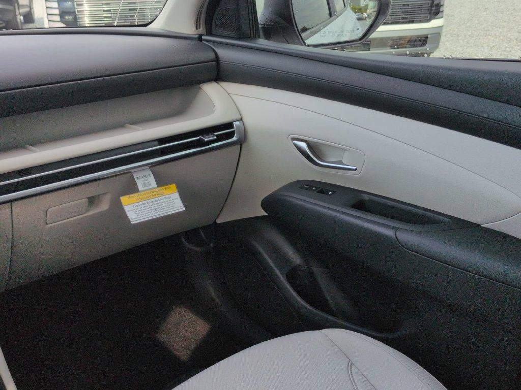 New 2026 White Hyundai SEL Plus FWD image 23