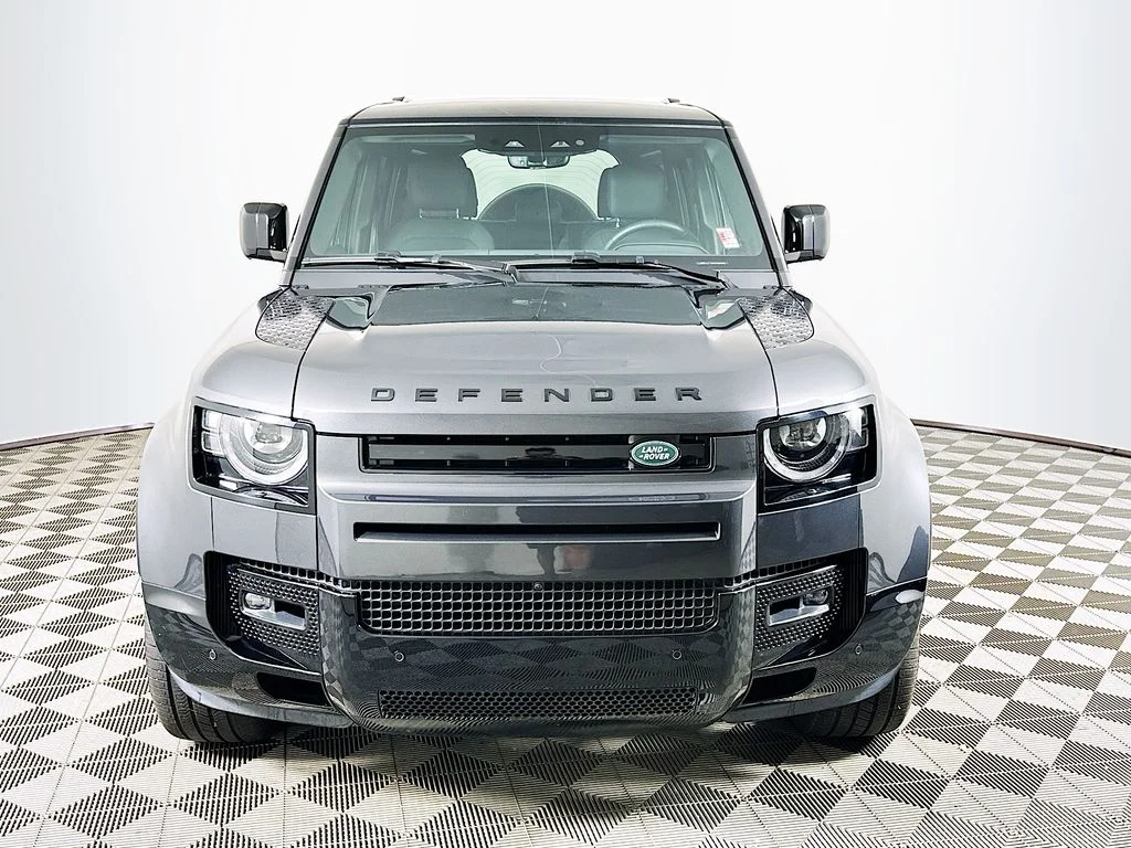 Certified Used 2025 Carpathian Gray Metallic Land Rover X-Dynamic SE image 2