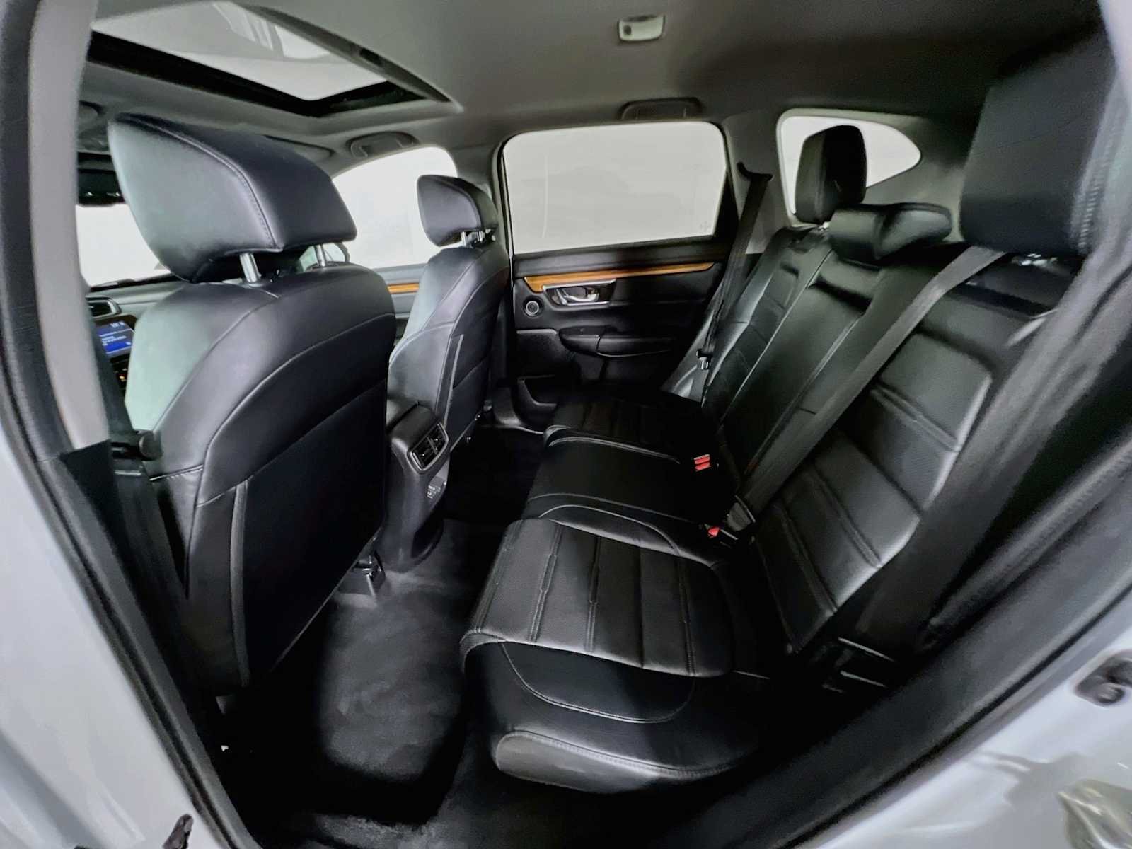 Used 2019 Platinum White Pearl Honda Touring image 26