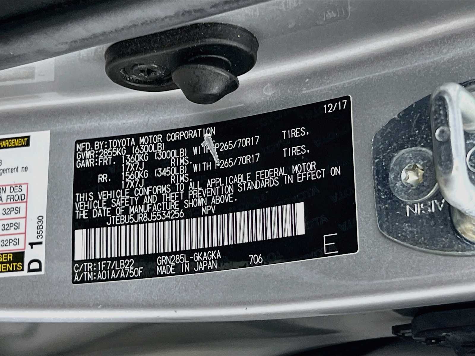 Used 2018 Classic Silver Metallic Toyota SR5 Premium image 33