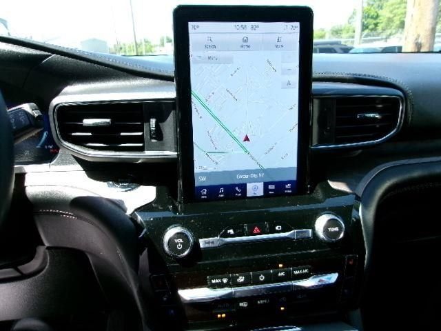 Used 2022 Agate Black Metallic Ford Platinum image 11