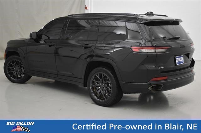 Used 2024 Diamond Black Crystal Pearlcoat Jeep Summit image 15