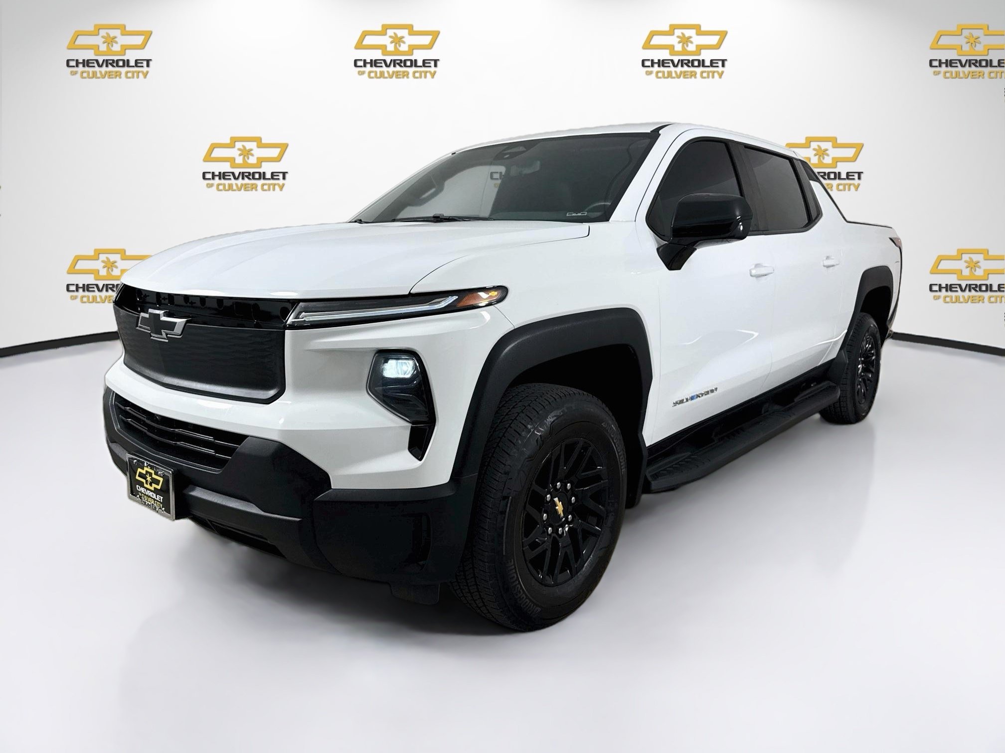 Used 2024 Summit White Chevrolet Work Truck image 3