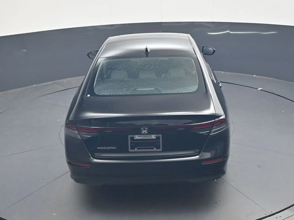 Used 2026 Crystal Black Pearl Honda SE image 24