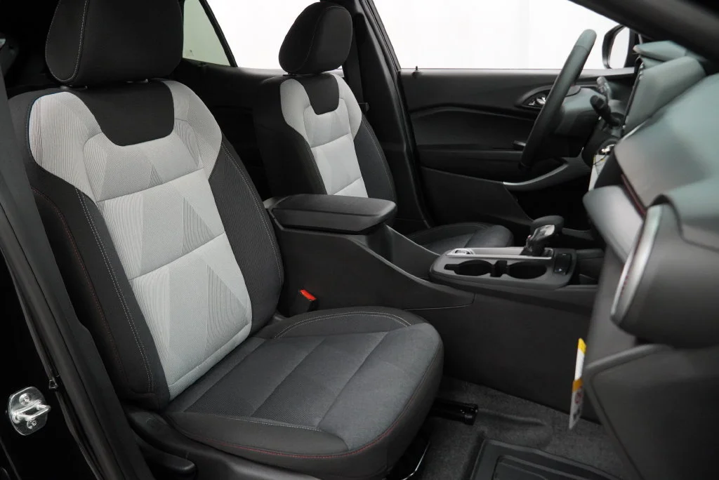 New 2026 Mosaic Black Metallic Chevrolet 1RS image 35