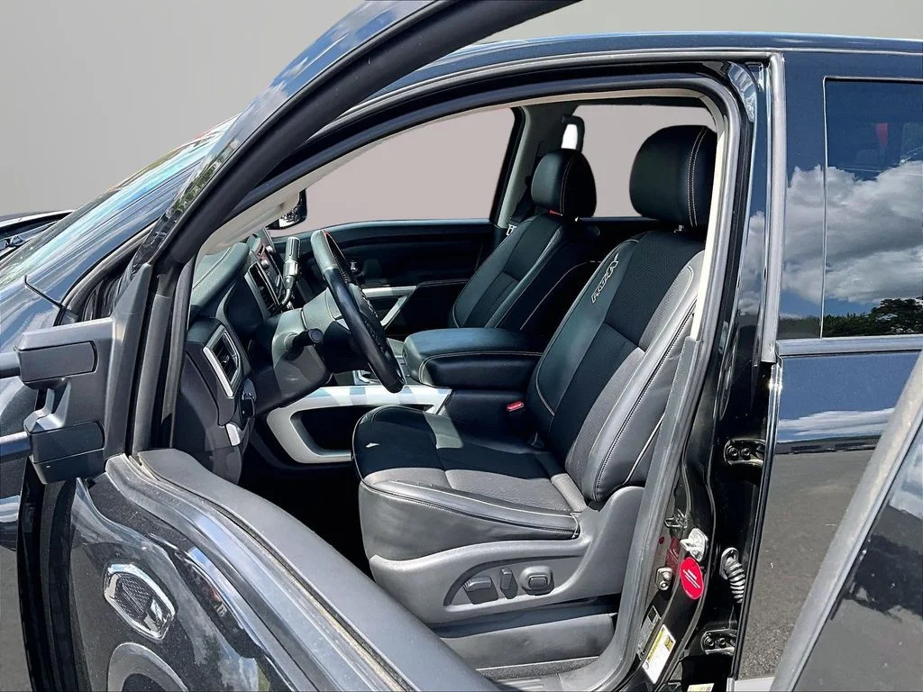 Used 2017 Black Nissan PRO-4X image 27