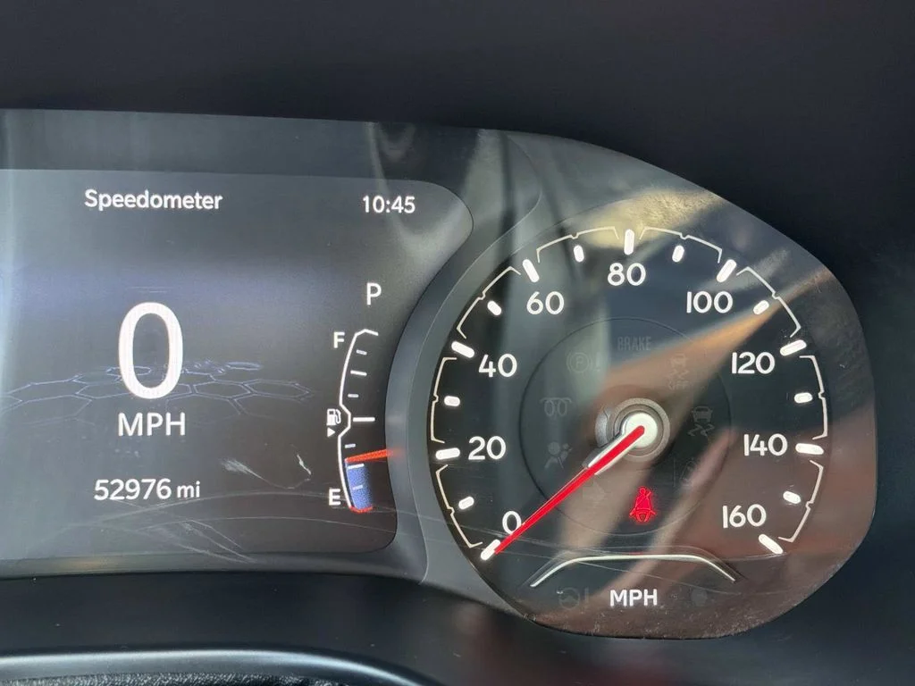 Used 2022 Black Jeep Latitude image 29
