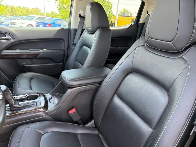 Used 2019 Gray GMC SLT image 19