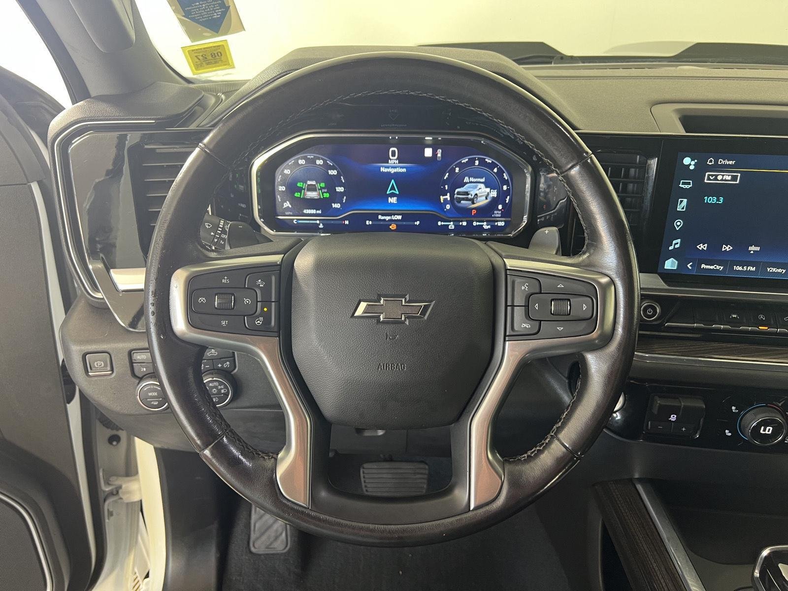 Used 2022 Summit White Chevrolet LT Trail Boss image 9