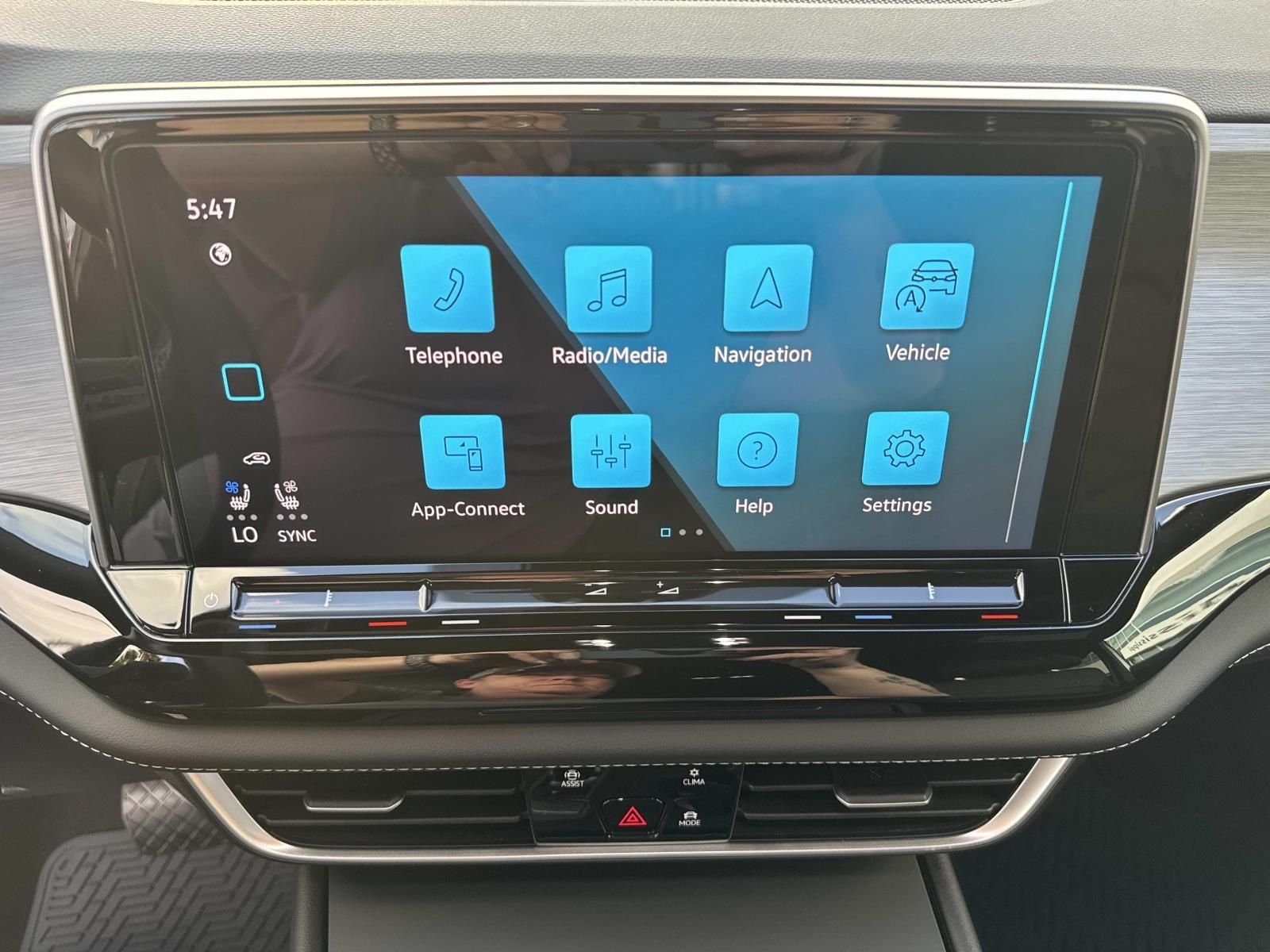 2026 Volkswagen Atlas Cross Sport SE - Photo 17